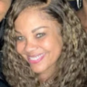 Meet your Posher, Devona